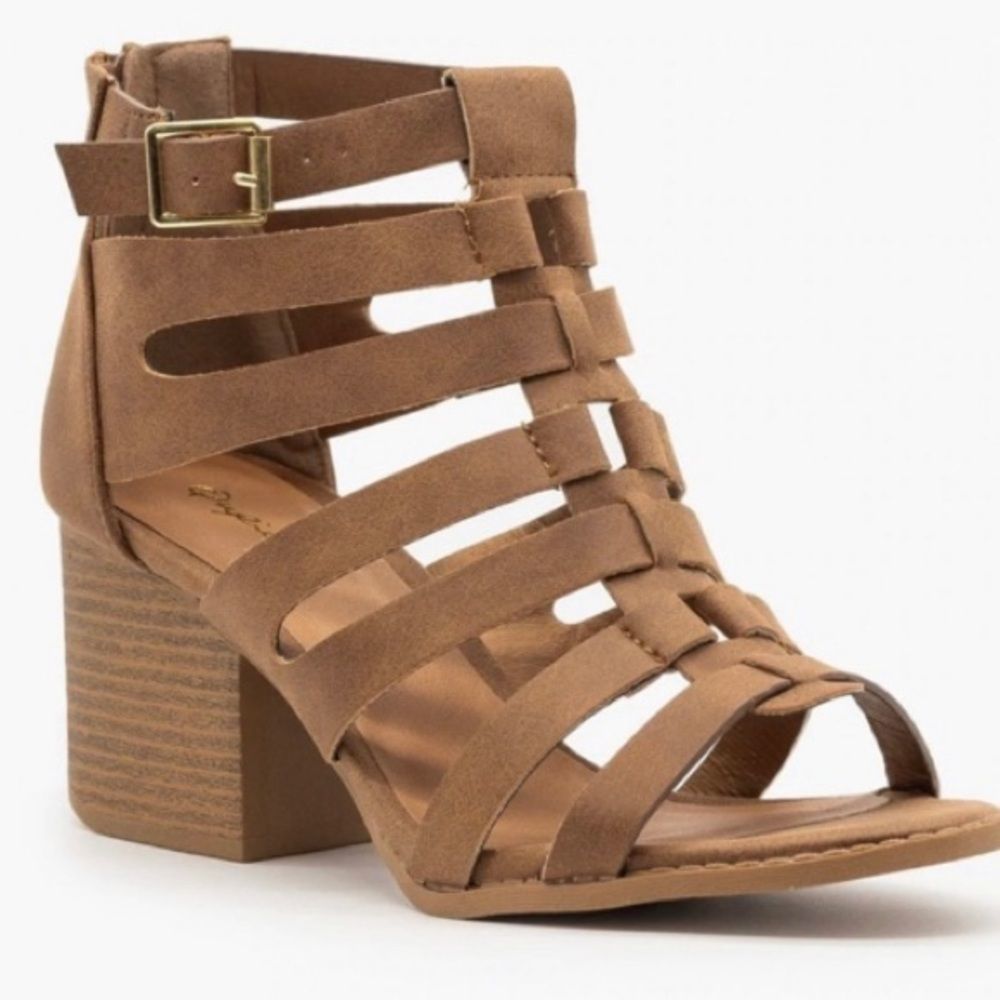 NEW Qupid Gladiator Heels - Picture 2 of 4